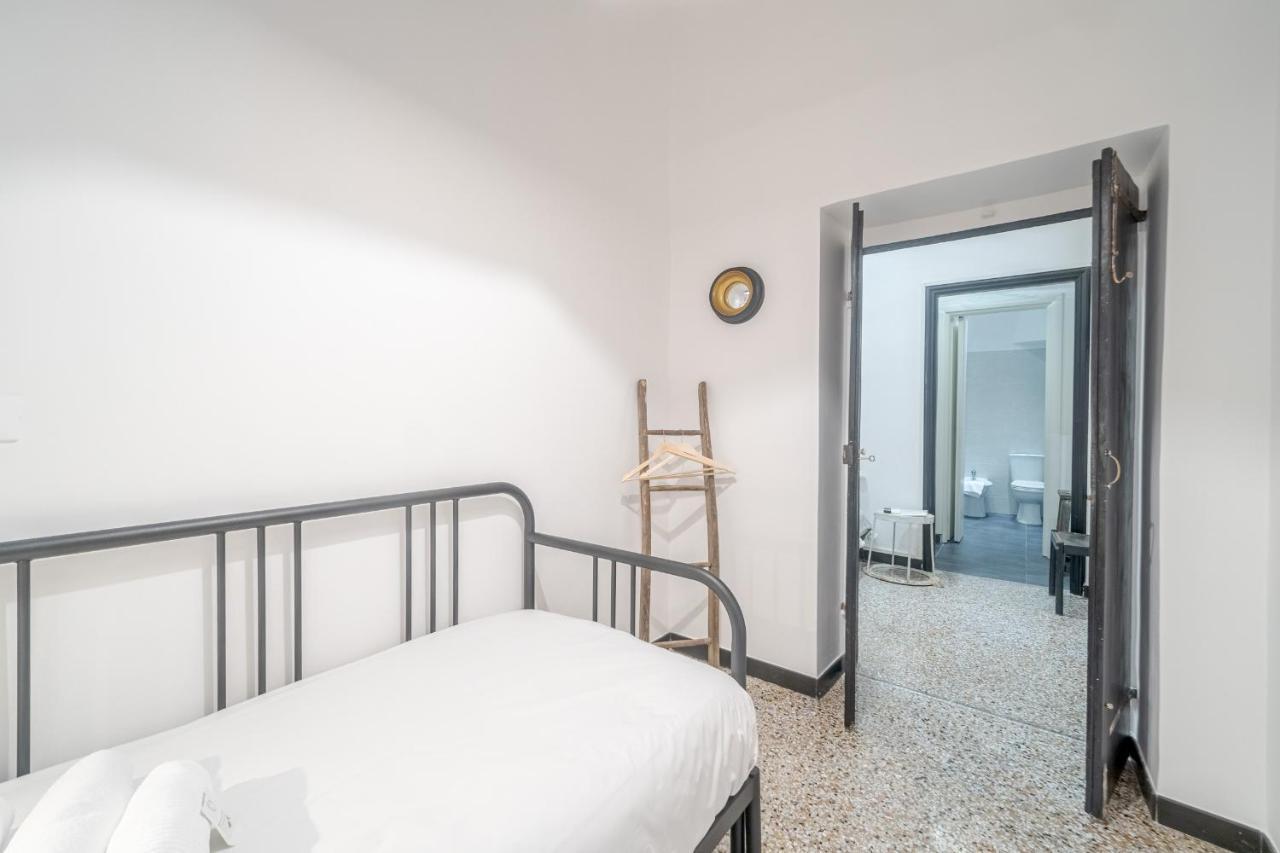 Central & Lovely Apartment In Genova - Netflix! Exterior photo